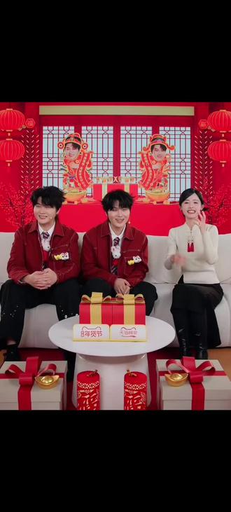 #双高胎 #高超高越
哥不语只一味微笑摇头