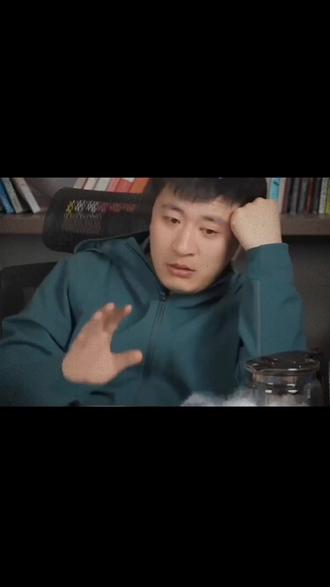 要强的人,往往不是很坚强,他只是表面看着很强#张雪峰 #张雪峰老师 #张雪峰老师去世 #一张图证明你在健身 #那些年那些人