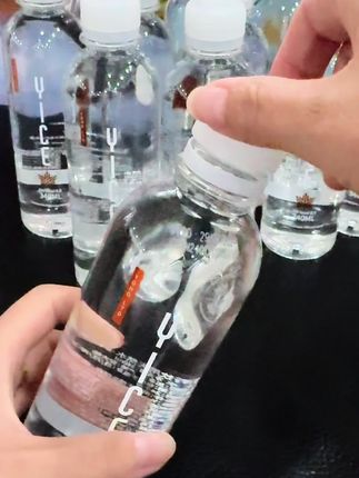 亿斯饮用天然冰川水,口感绵密细腻还带有回甘。加拿大原瓶进口品质真的很不错#亿斯天然低氘冰川水 #亿斯加拿大冰川水 #亿斯冰川水 #低钠水#冰川水