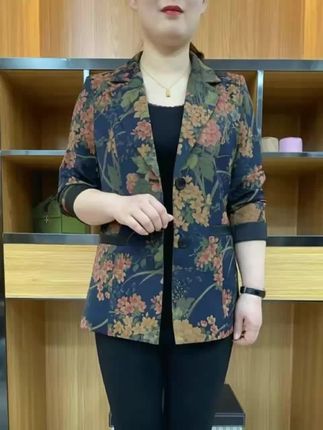 妈妈小西装外套薄款2024秋季新款中老年女装花色修身 西服上衣大码#妈妈装 #西服上衣 #中老年女装