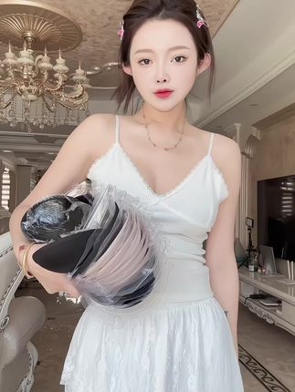 哦还私信我自己说,评论删除了,作品视频删除了吧? 你评论我时候说什么了?以后像这种变态见一个曝光一个,让你亲自朋友看看都认识不?