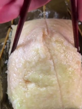 #广西大肉粽新鲜出炉啦 #粽叶飘香 #民间传统美食 #传统手艺 #地方特色美食