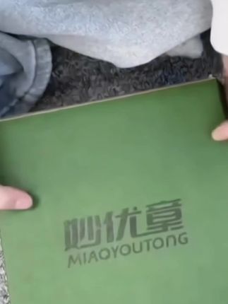 冬天给孩子买一双对的,好穿保暖防滑的鞋子很重要#雪地靴 #儿童雪地靴 #婴幼儿雪地靴 #儿童雪地靴推荐