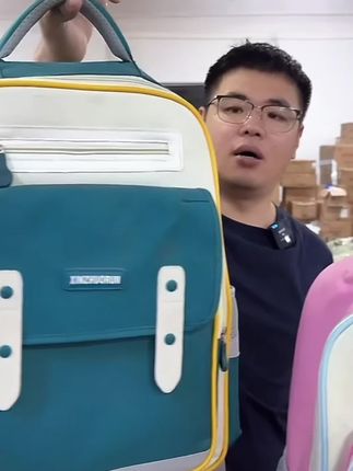 新款云朵书包年级小学生减负儿童背包护脊超轻大容量双肩包书包#好物推荐🔥