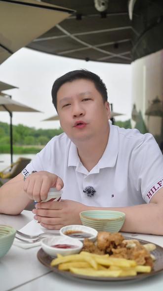辟谣定存新规,其实只是照章办事 #定存利率 #靠挡计息 取消,#定期转存 按转存当天挂牌价,这些所谓的新规其实只是存款条例的照章办事,从5-1号开始不存在新规,只是严禁中小银行私自给予额外优惠而已