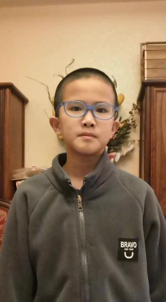 #儿童诵古诗词
成语故事——《守株待兔》
小朋友背诵古诗词并录制