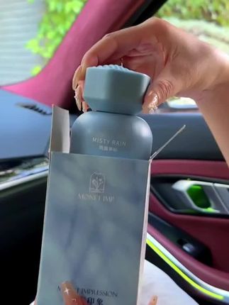 为什么豪车里面总是香香的,特别好闻,原来她们用了这款#车载香薰 ,放车上颜值高又有档次。#好物推荐