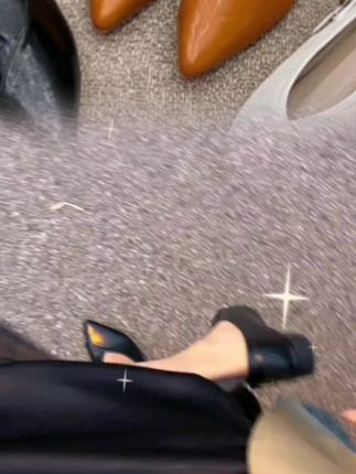 #内容启发搜索#平底鞋软皮粗跟小皮鞋@DOU+小助手 @小妹姐优选