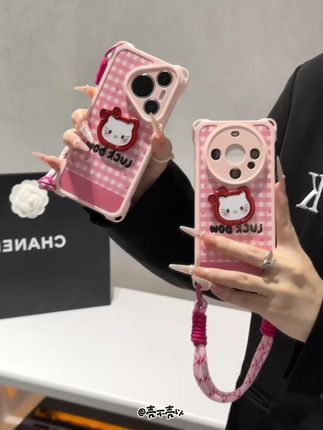 哇~好可爱的蝴蝶结🎀kt手机壳呀~真的好看又实用!好朋友凭咱俩的关系你会给我买的对吧.#这个手机壳真的长在我心巴上了#仙女必备#爱了爱了#阔爱炸了 #少女心爆棚