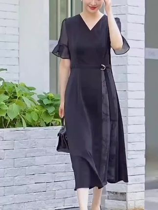 时尚妈妈夏装雪纺连衣裙新款中老年女装纱袖V领长裙中年收腰裙子 #时尚穿搭时尚穿搭时尚 #时尚搭配服装 #连衣裙分享 #黑色连衣裙
