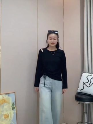 露肩气质长袖t恤女春秋新款修身不规则抽绳打底衫百搭上衣潮#打底衫 #春秋穿搭 #修身显瘦 #长袖上衣 #面料舒适透气