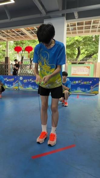 龙仔跳绳比赛直拍(。・ω・。)ノ♡ 龙好棒第一名呢😘#咕叽 #陈应龙 #龙仔