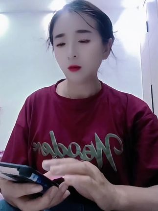 家人们晚上好,视频中的下链接,好鞋推荐工厂直发,还有赠送运险#好穿不累脚 #热卖中的爆款 #秒杀价格