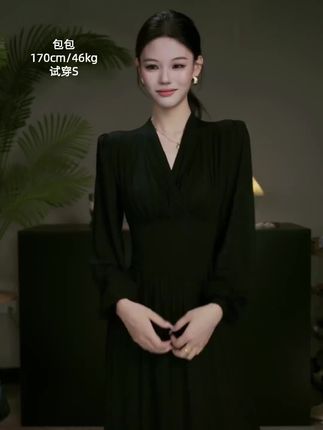 2025秋新款时尚名媛气质法式长袖连衣裙V领高腰女秋装收腰 #时尚连衣裙#洋气连衣裙#气质连衣裙#百搭连衣裙#休闲连衣裙