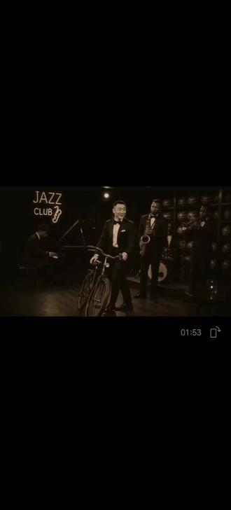 来首华强买瓜听听吧
#AI
#买瓜
#刘华强
#蓝调
#魔改歌曲