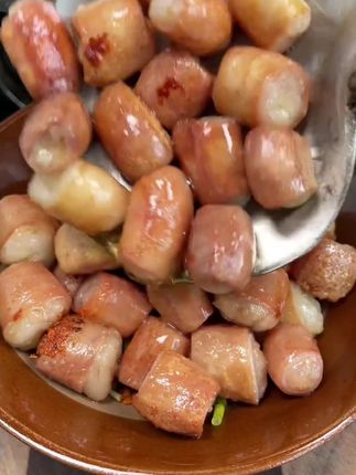 小肠下酒,越吃越有#贵州美食#烤小肠 #下酒菜 #妈呀太香了 #地方特色美食