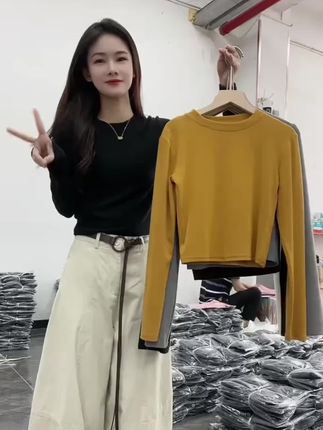 #百搭上衣 #纯色打底衫#秋季穿搭 #显瘦穿搭 #气质这一块拿捏死死的