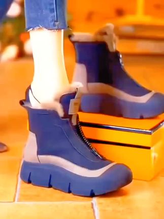 2025秋冬新款时尚女厚底马丁靴雪地棉鞋加绒保暖休闲前拉链高帮鞋#保暖鞋#上脚舒适 #好穿又好搭#时尚潮流穿搭 #抖音上买的好东西