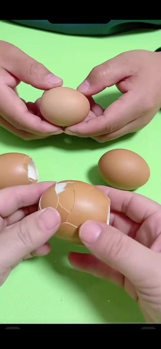 小朋友宝宝爱看的搞笑视频 小朋友搞笑吃糖果视频#儿童动画 #亲子互动 #萌娃搞笑日常 #小朋友都爱看 #搞笑视频 奥特曼儿童动画片