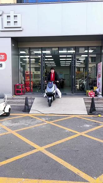 雅迪冠能白鲨功能您都会用吗?#雅迪电动车