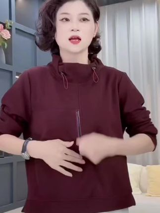 #百搭上衣 2025年秋季新款显瘦气质时尚简单打加厚底卫衣上衣8895#早秋新款 #时尚卫衣 #谁穿谁好看 #洋气减龄