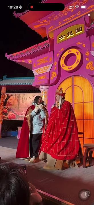 两人这互动绝了,太太太好看了#智慧交锋如剑光流转#女王驾到 #高能现场 #闫东#闫东御弟哥哥