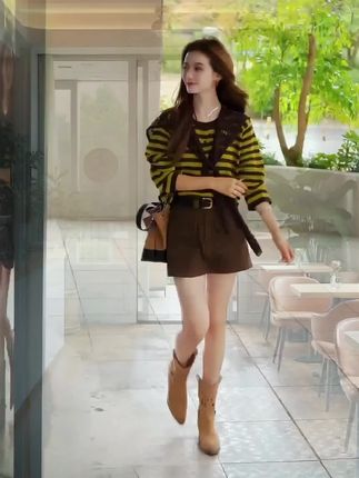 秋季一整套女装2025新款韩版休闲显瘦气质时尚长袖上衣短裙两件套#街拍时尚穿搭 #显瘦套装#