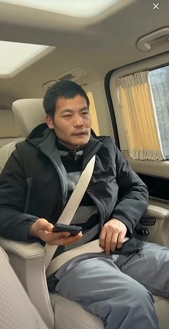 刀疤哥本是纯朴善良,期待以后更好的重逢#荒野刀疤哥