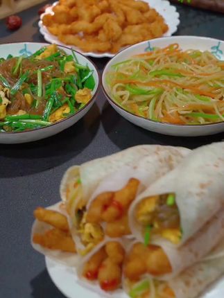 山药春饼,不加一滴油,柔软劲道的春饼 卷啥都好吃,我们全家都爱吃,卷啥都好吃#美食分享 #向往的生活9这样
