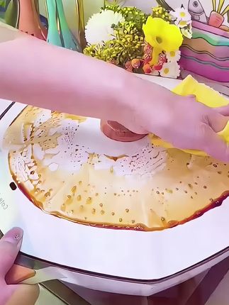 姐妹们,用过一次就知道有多好用了,吸油不挂油的抹布,洗碗不用洗洁精了#抹布#无限回购的宝藏单品 #超便宜超划算 #厨房必备神器 #吸水毛巾