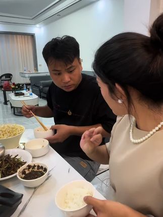 第一次为男生下厨,手忙脚乱的,但想到你吃到热乎饭菜的样子心里还是很开心#日常分享 #内容太过真实#vog十亿流量扶持计划