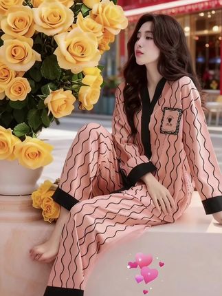 #浪莎爆款 #上身舒服 #自带胸垫睡衣 #在家外出拿个快递即方便又美观 #女神必备款