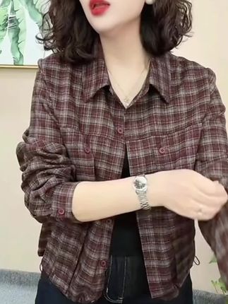 2025秋季新款气质时尚格子翻领长袖洋气显瘦百搭女士衬衫#遮肉显瘦穿搭 #减龄气质 #格子衬衫 #谁穿谁好看 #时尚妈妈装