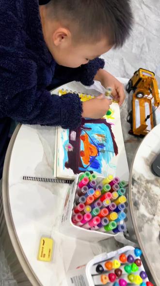 他说,长大后要当一名画家🧑🎨#记录生活