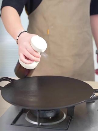 “烟感”雾化科技!油雾细腻绵密,瞬间包裹食材,减油减烟更健康 #喷油壶 #油壶 #归味 #厨房好物 #居家必备