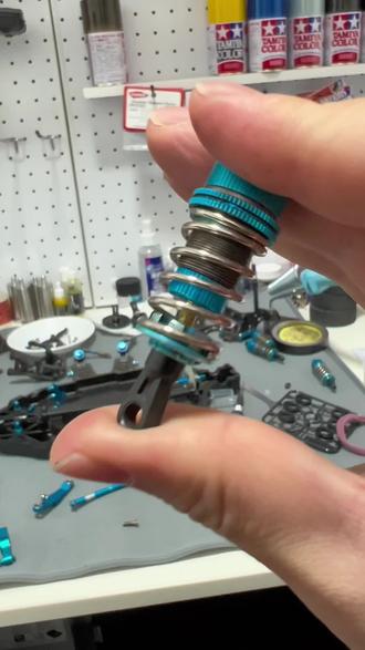 完美解决避震器漏油 纵享丝滑#rc遥控车 #rc #遥控车 #遥控模型#田宫模型