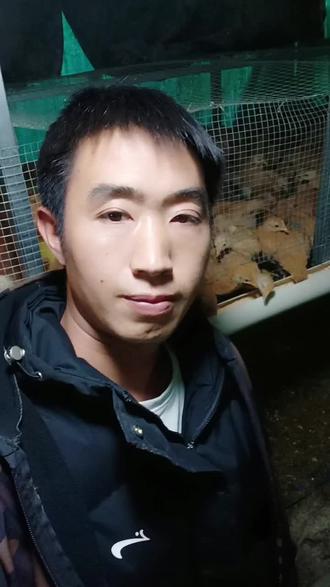 ##养殖 #鸡#创业 煤炭炉升温快,但是一定要把通风做好,一氧化气排出去就没事了