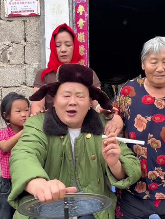 拉着一家老小去赶集 #特种婴跳跳酷挑战赛 #我在闹你在笑 #逗你一笑烦恼忘掉
