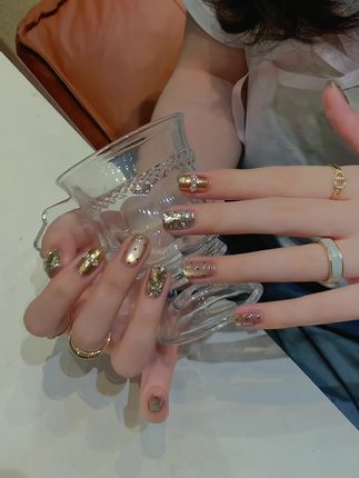 美出氛围感的秋冬Miu 系小短甲美甲 #超好看的美甲 #猫眼美甲 #美甲分享 #神仙美甲 #秋冬美甲