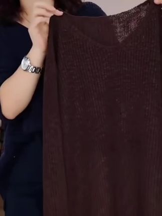 #好物推荐🔥 #爆款热卖中 【广州薇姐】秋季纯色百搭女士V领套头长袖针织衫2155