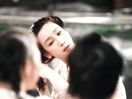 是那夜的芬芳 还是你的发香~
#配角 #角主#张嘉译 @秦海璐 @秦海璐工作室
