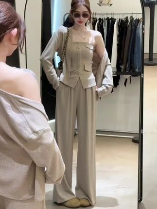 #简单干净的穿搭 #女生叠穿搭配 #一周搭配不重样 #每日穿搭学习
