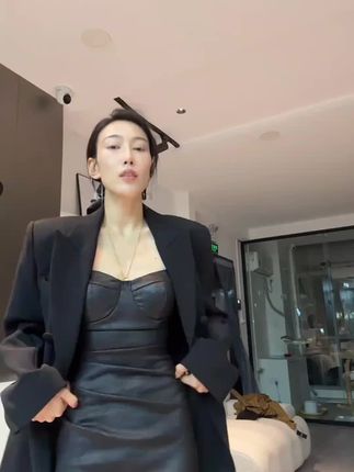 #助手抖音 #同款 #全网搜索 #都市丽人职场穿搭大赏 #与众不同