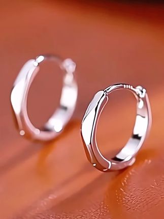 925银耳饰 白金素圈耳环圈圈女高级感大耳圈潺流气质银针耳扣新款 #耳环 #时尚饰品