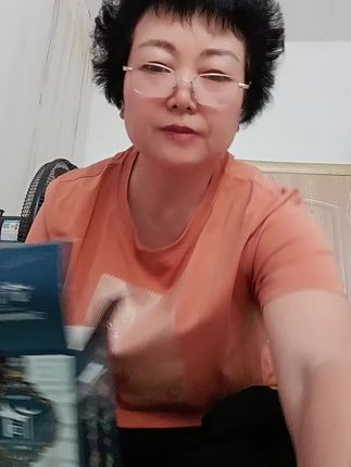 侗染植物染发膏!名星王丽云代言。这款染发膏销量好!好评高!回购率很高!值得推荐给我的家人们!