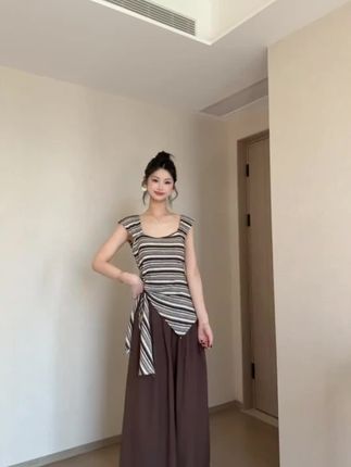 老钱风百搭套装复古气质条纹无袖背心女装夏季休闲裤两件套#时尚套装#气质条纹背心#洋气无袖上衣#显瘦长裤#减龄两件套