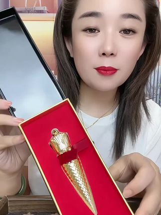奥斯赫女王权杖丝绒口红雾面不掉色不沾杯保湿持久显色素颜超显白 #奥斯赫女王权仗口红#口红#防水不沾杯#美出高级感 #好物推荐