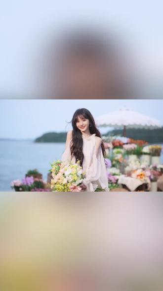 田曦薇邀你表达自我,S50告白以纱缎光刻工艺和轻薄直屏设计,带来冬日温润质感与独特触动。#vivoS50 #vivoS50Promini #vivo