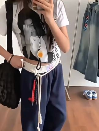 #辣妹穿搭 #潮牌穿搭 #时髦穿搭 #个性穿搭 #休闲卫裤