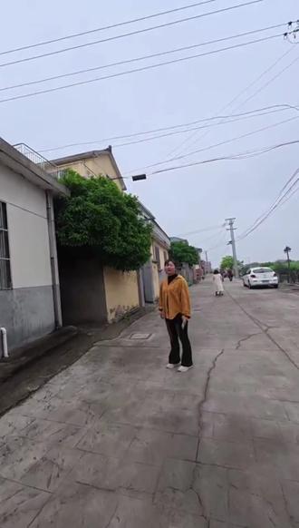 高淳本地饶舌歌手前来报道!买电器,找小孙,服务专业,才华横溢!#高淳#装修施工现场实拍